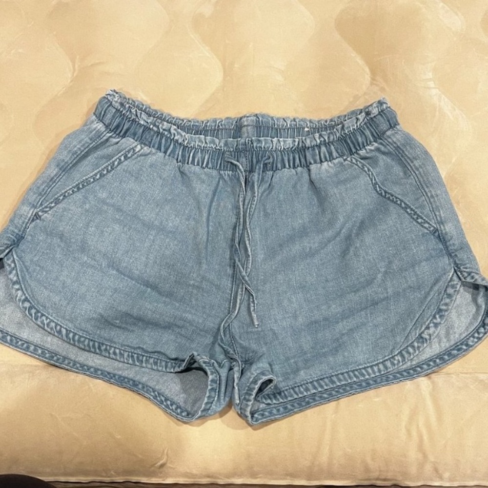 Bundle of American eagle outfitters denim shorts